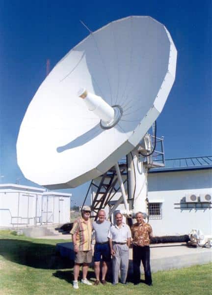 2 Satellite Dish (Medium)