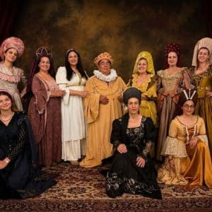 ΣΥΜΙΑΚΟ ΘΕΑΤΡΟ: 42 ΧΡΟΝΙΑ ΣΤΗΝ ΤΡΟΧΙΑ ΤΟΥ ΑΛΗΘΙΝΟΥ